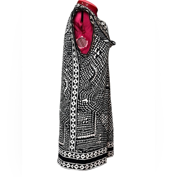 BCBGMAXAZRIA rayon spandex sleeveless pull on dress asymetrical collar - Picture 3 of 9